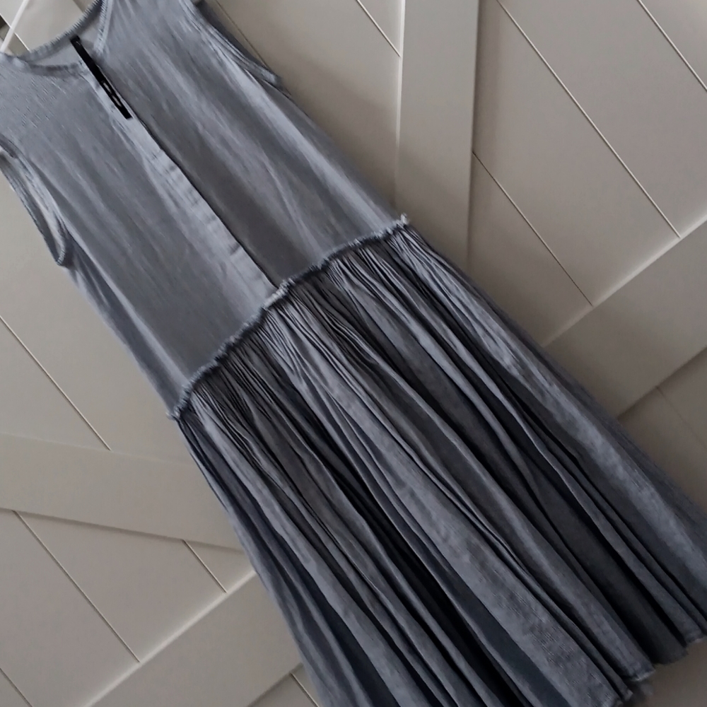 SARA LANZI MIDI DRESS..SMALL